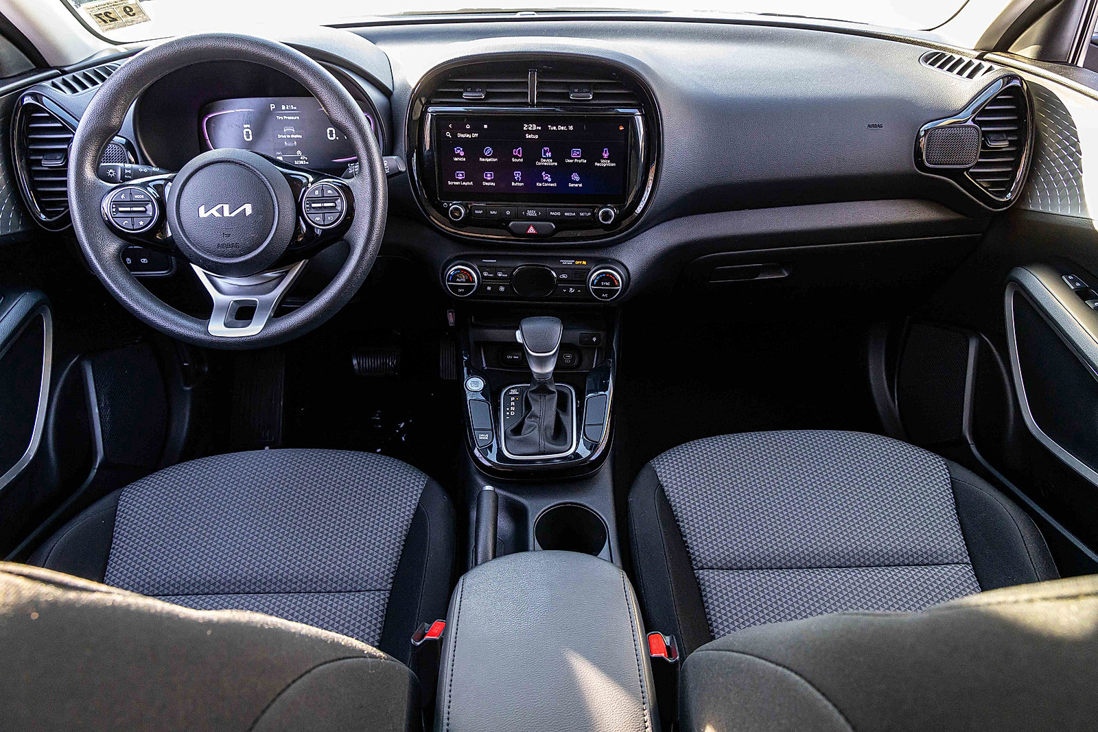 Certified 2023 Kia Soul S image 20