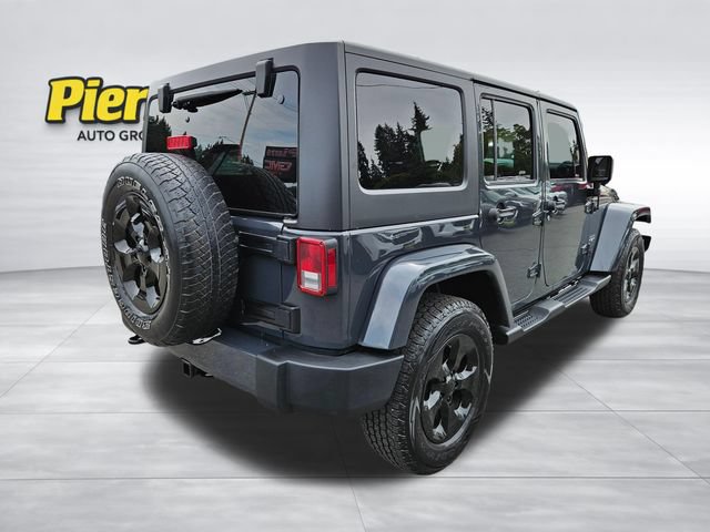 Used 2016 Jeep Wrangler Unlimited Sahara w/ Connectivity Group AWD/4WD image 5