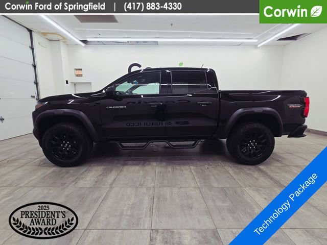 Used 2025 Chevrolet Colorado Trail Boss AWD/4WD image 2