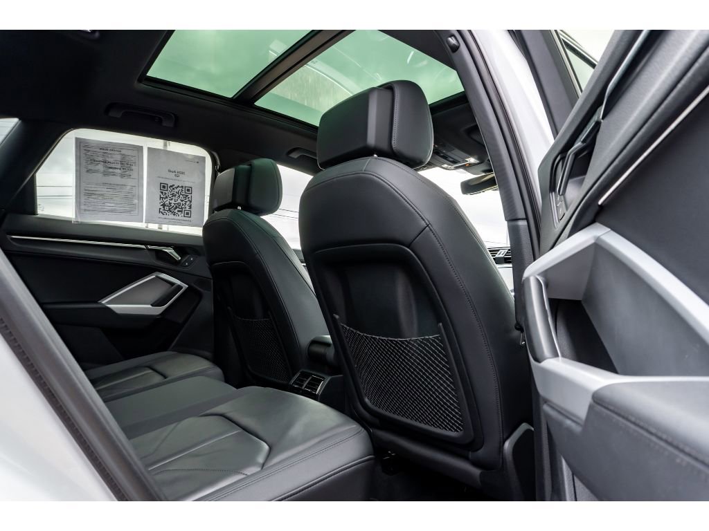 Used 2024 Audi Q3 2.0T Premium image 16