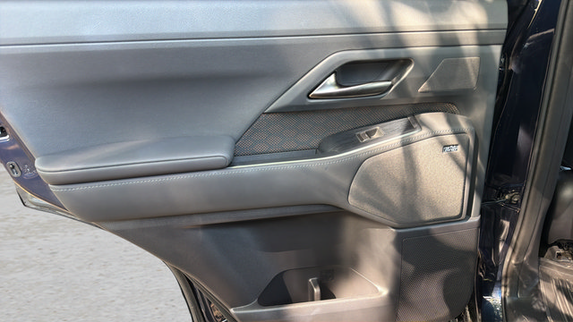 Used 2025 Lexus GX 550 w/ Accessory Package (2T) AWD/4WD image 19