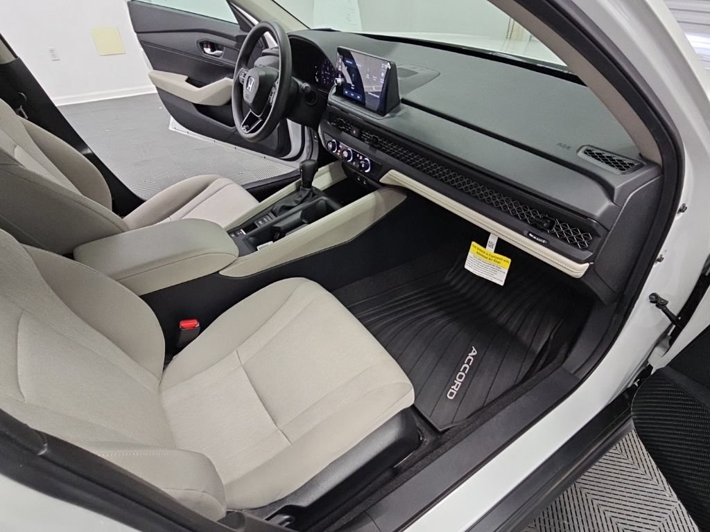 Used 2026 Honda Accord LX image 34