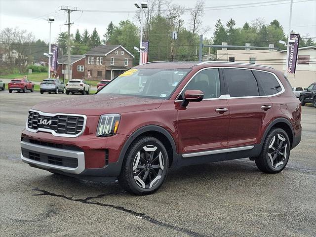 Used 2023 Kia Telluride S w/ S Sunroof Package AWD/4WD image 3