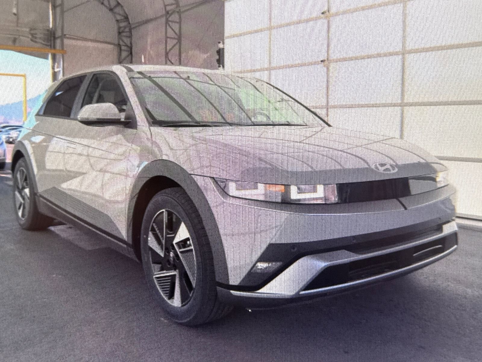 Used 2025 Hyundai Ioniq 5 SE image 4