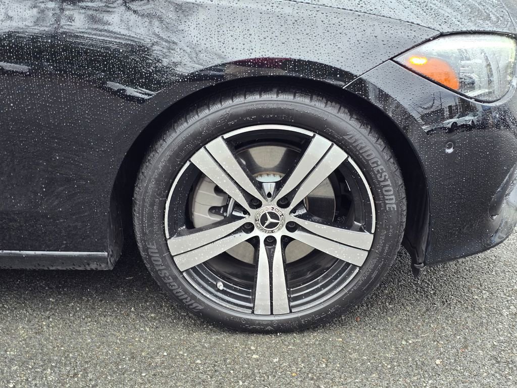 Used 2025 Mercedes-Benz C 300 4MATIC Sedan image 9