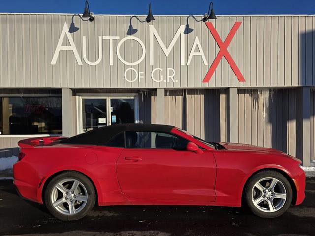 Used 2023 Chevrolet Camaro LT image 1