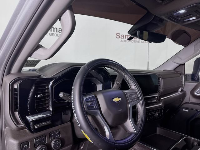 Used 2024 Chevrolet Silverado 3500 LTZ w/ LTZ Convenience Package image 11