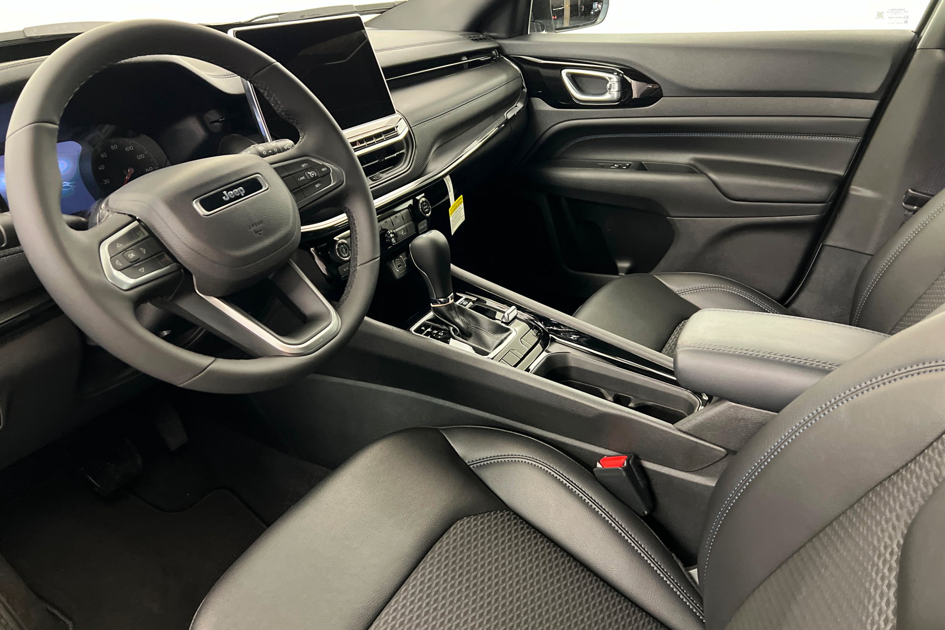 New 2026 Jeep Compass Latitude AWD/4WD image 15