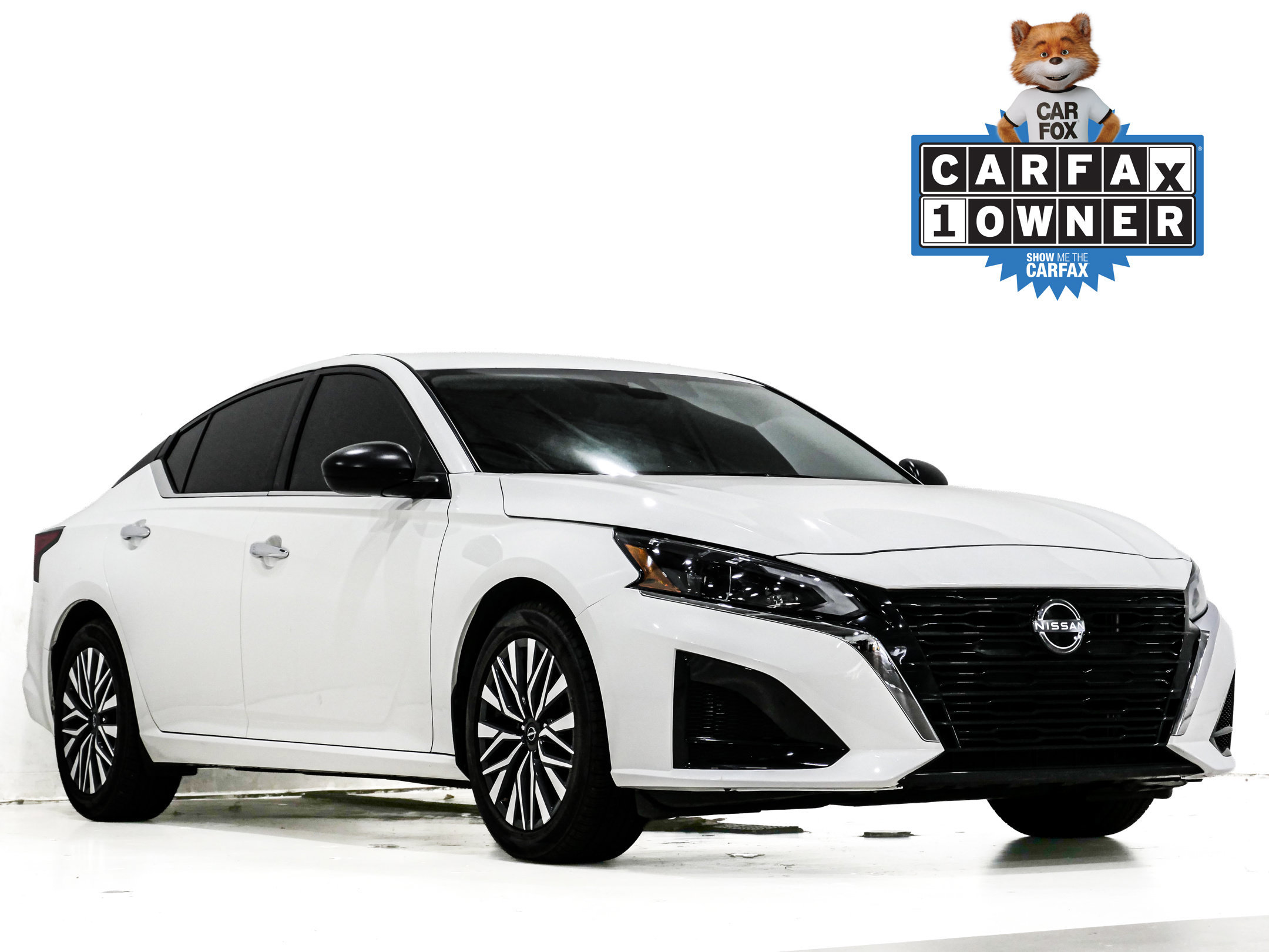 Used 2024 Nissan Altima 2.5 SV FWD image 1