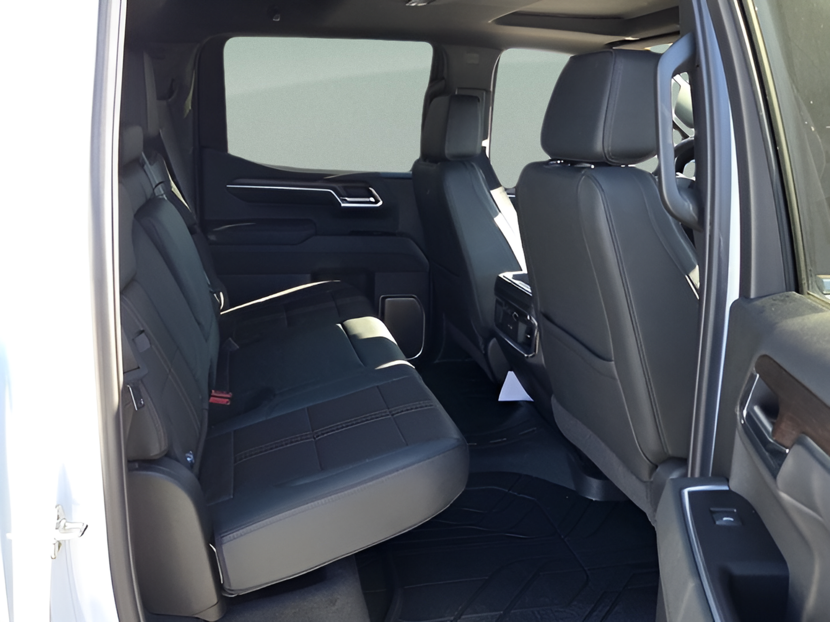 New 2026 Chevrolet Silverado 1500 High Country w/ Technology Package AWD/4WD image 14