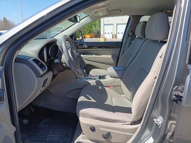 Used 2013 Jeep Grand Cherokee Laredo w/ Laredo E Group AWD/4WD image 11