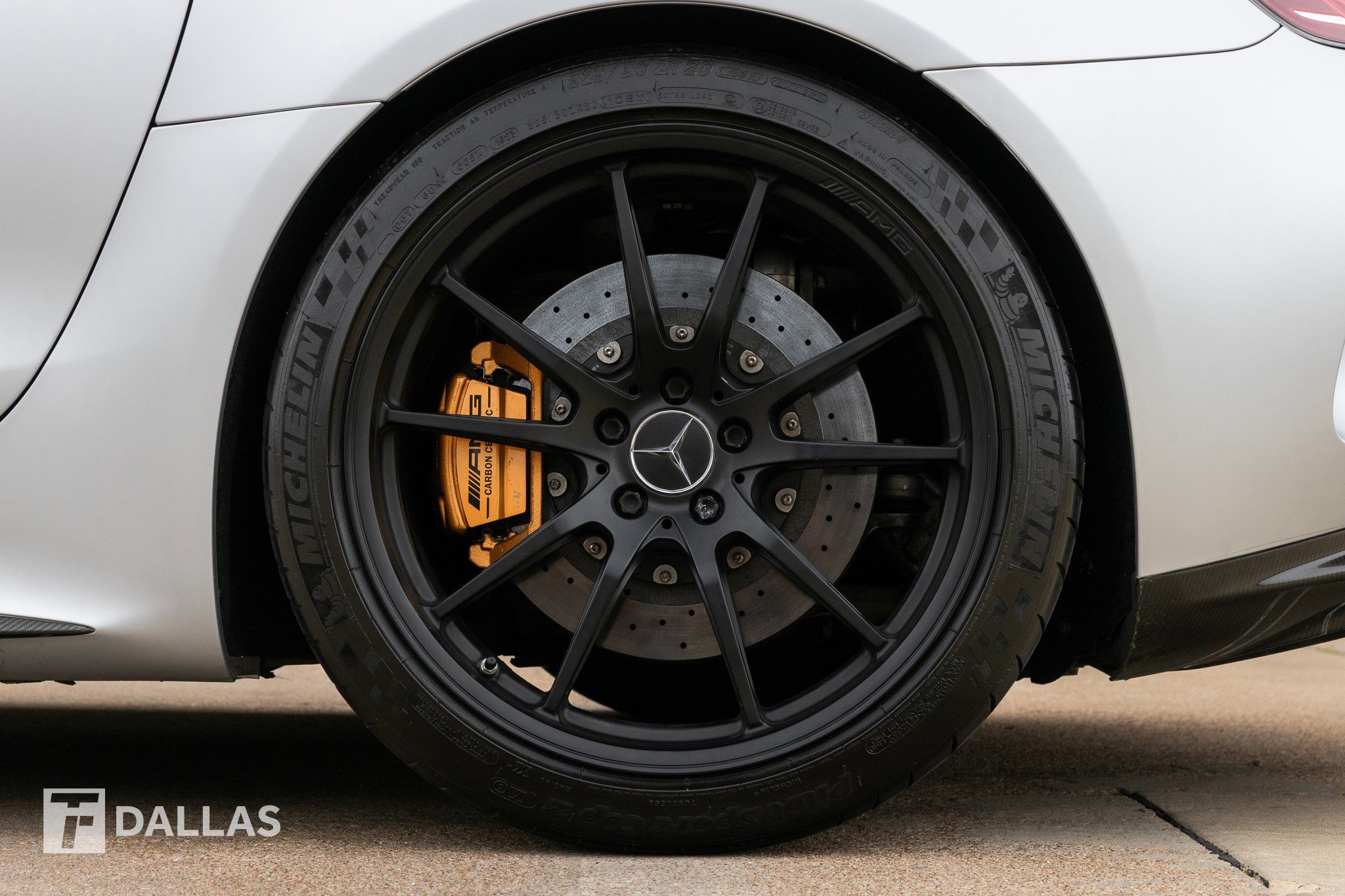 Used 2018 Mercedes-Benz AMG GT R image 11