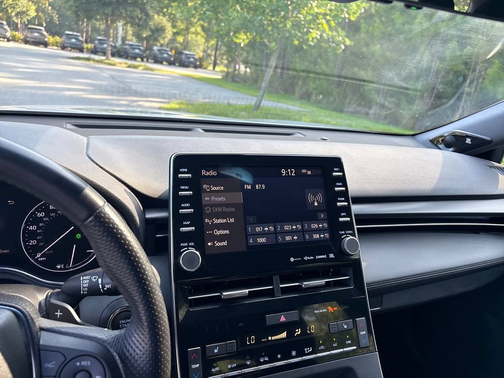 Used 2019 Toyota Avalon XSE w/ All Weather Liner Package FWD image 18