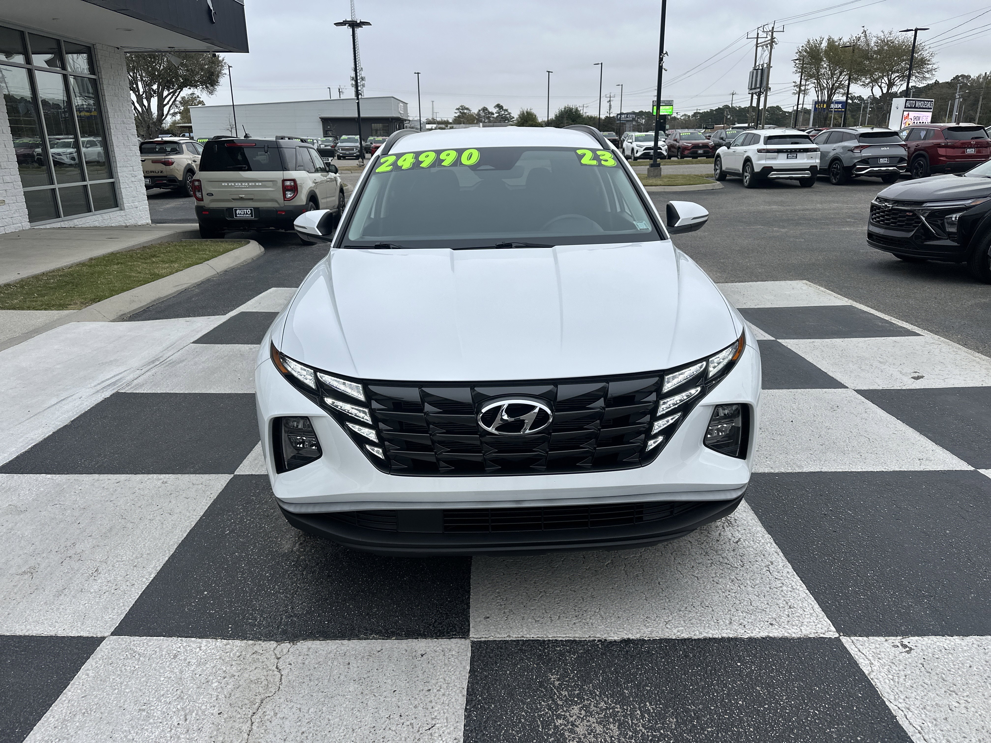 Used 2023 Hyundai Tucson SEL image 2