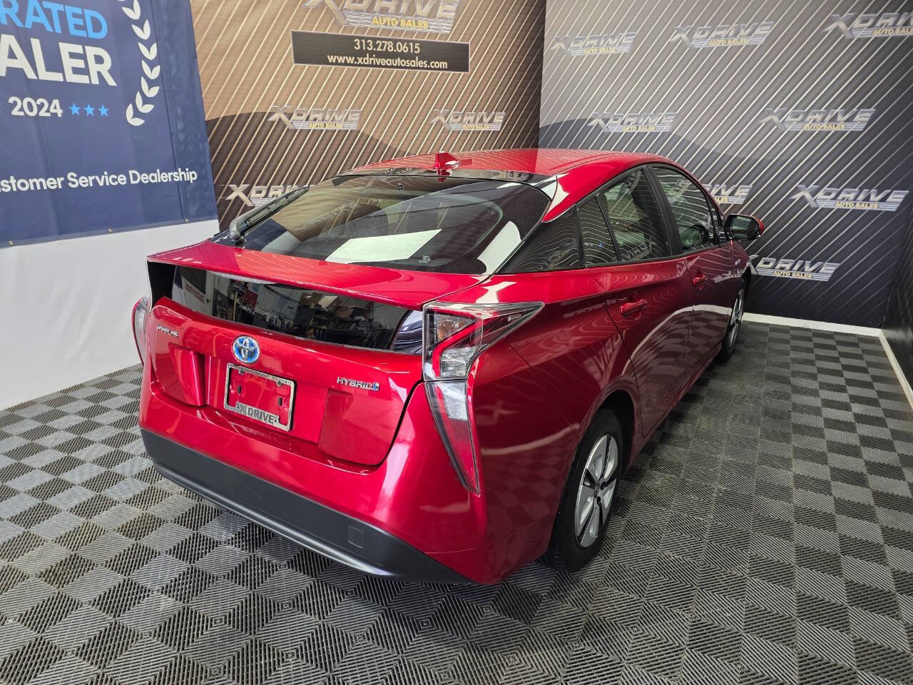 Used 2017 Toyota Prius Three FWD image 17