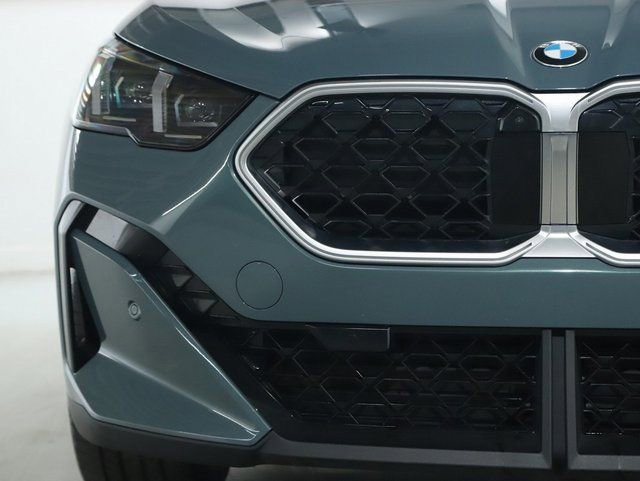 Certified 2025 BMW X2 xDrive28i w/ Premium Package image 7
