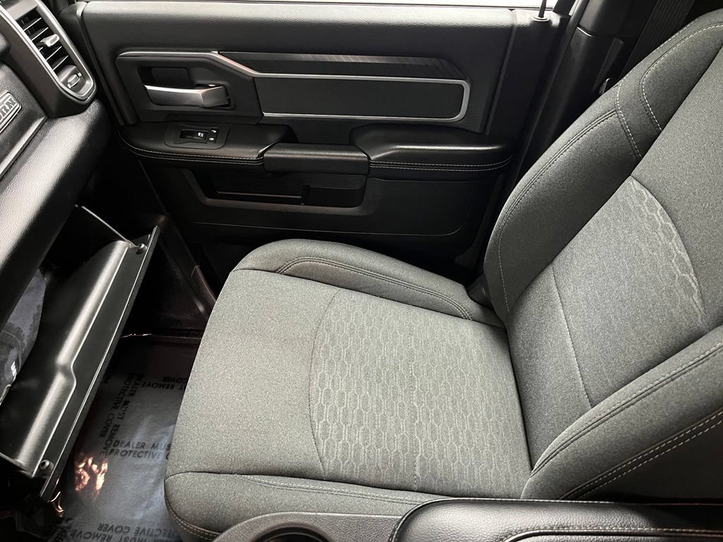 Used 2025 RAM 2500 Big Horn AWD/4WD image 40