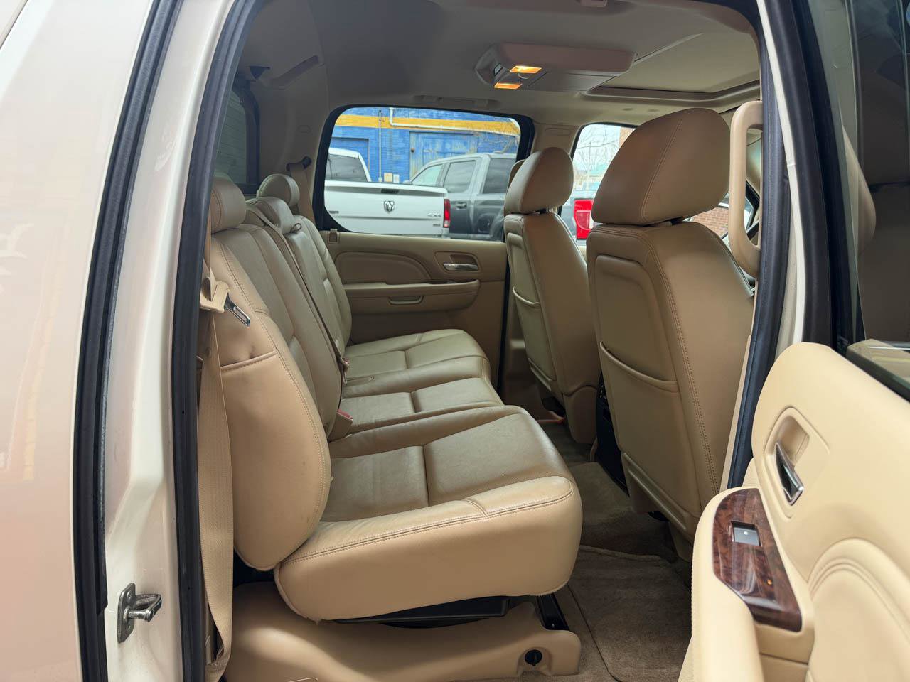 Used 2013 Cadillac Escalade EXT Luxury image 18