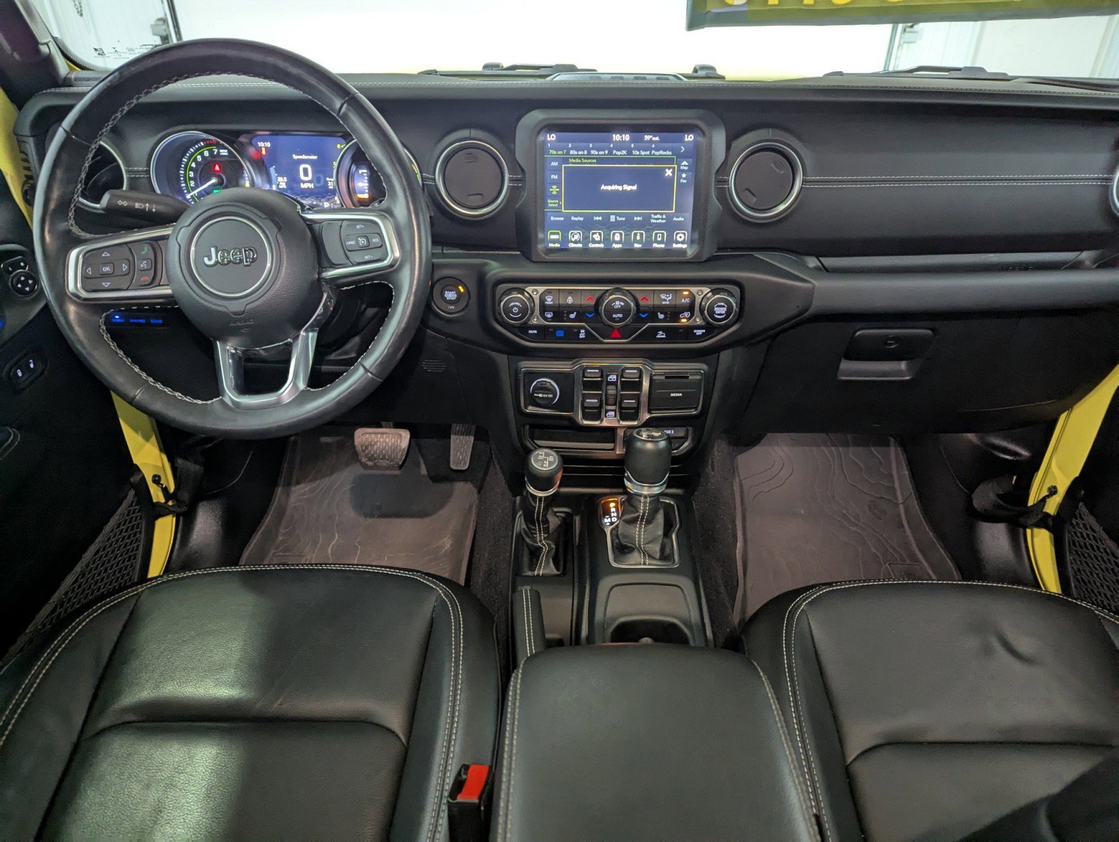 Used 2023 Jeep Wrangler Sahara w/ Cold Weather Group image 11