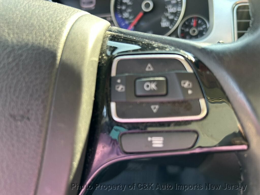 Used 2015 Volkswagen Touareg VR6 AWD/4WD image 35
