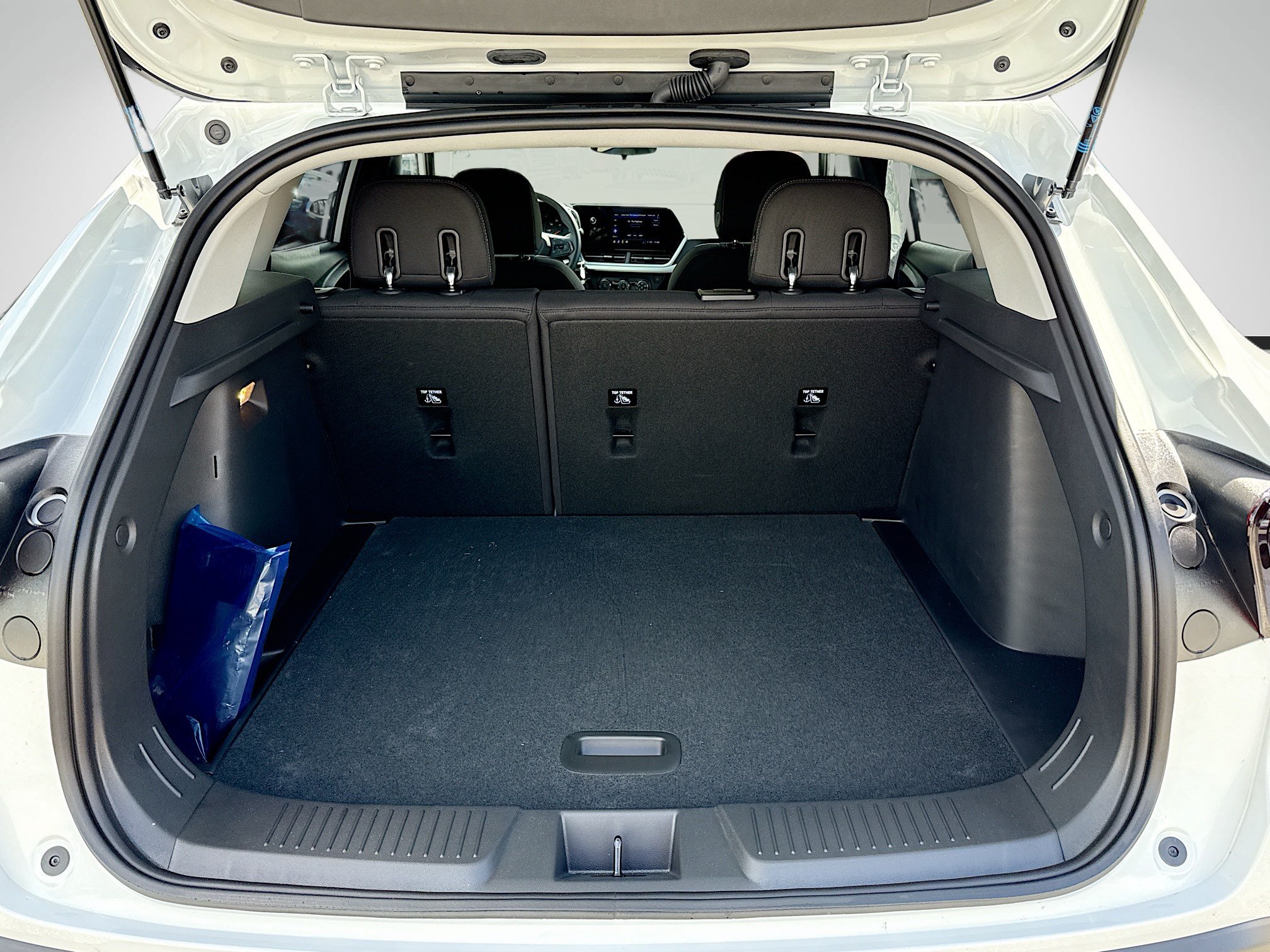 Used 2026 Chevrolet Trax LS FWD image 12