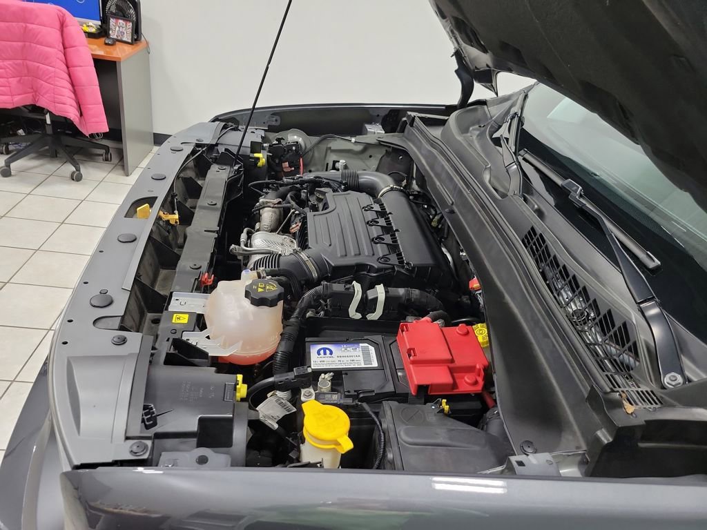 Used 2023 Jeep Renegade Limited image 56