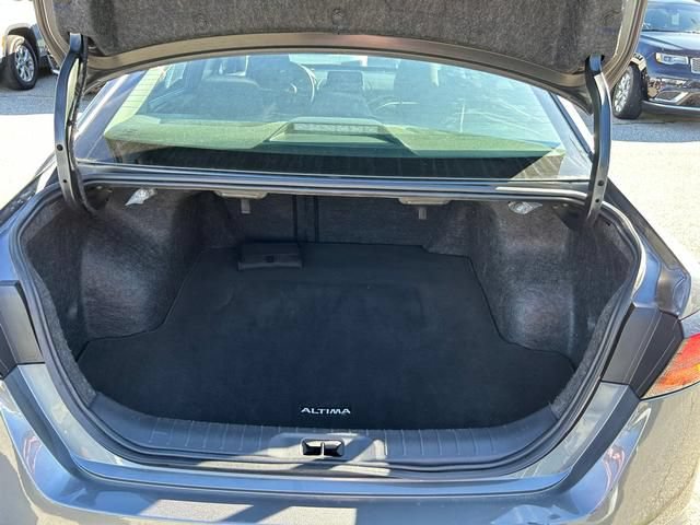 Used 2023 Nissan Altima 2.5 SV FWD image 26
