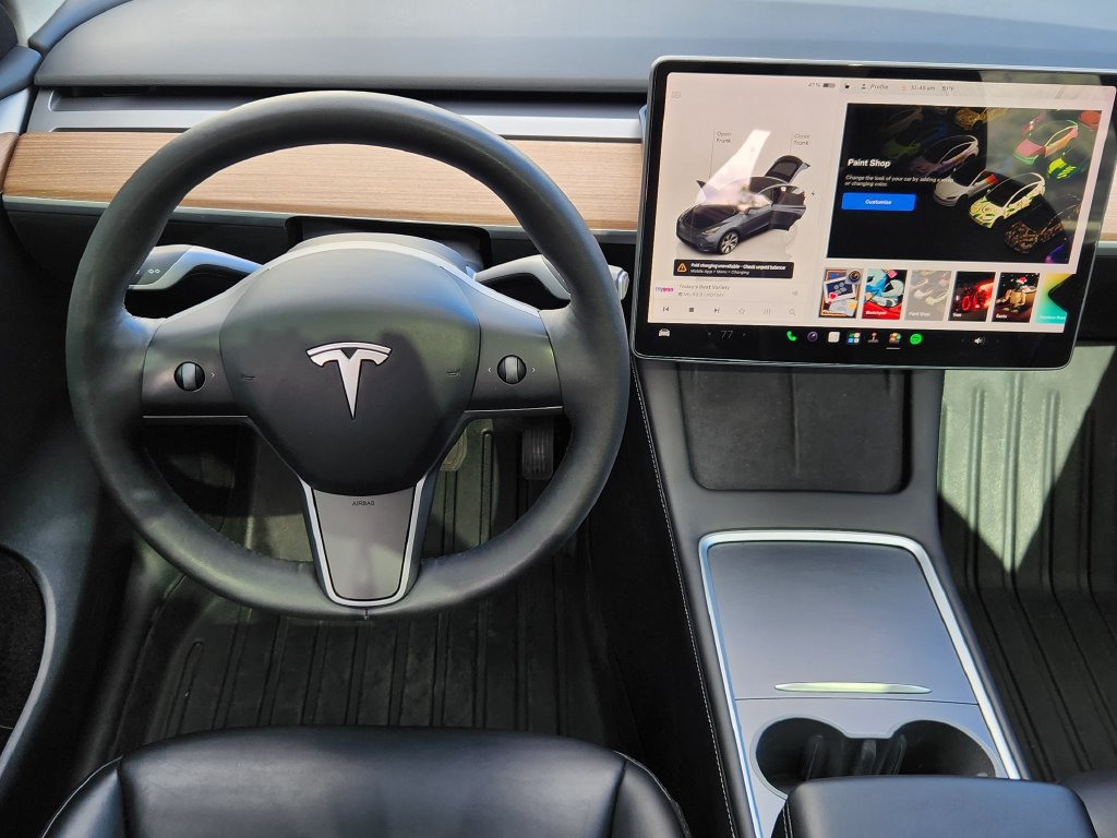 Used 2023 Tesla Model Y Long Range AWD/4WD image 3