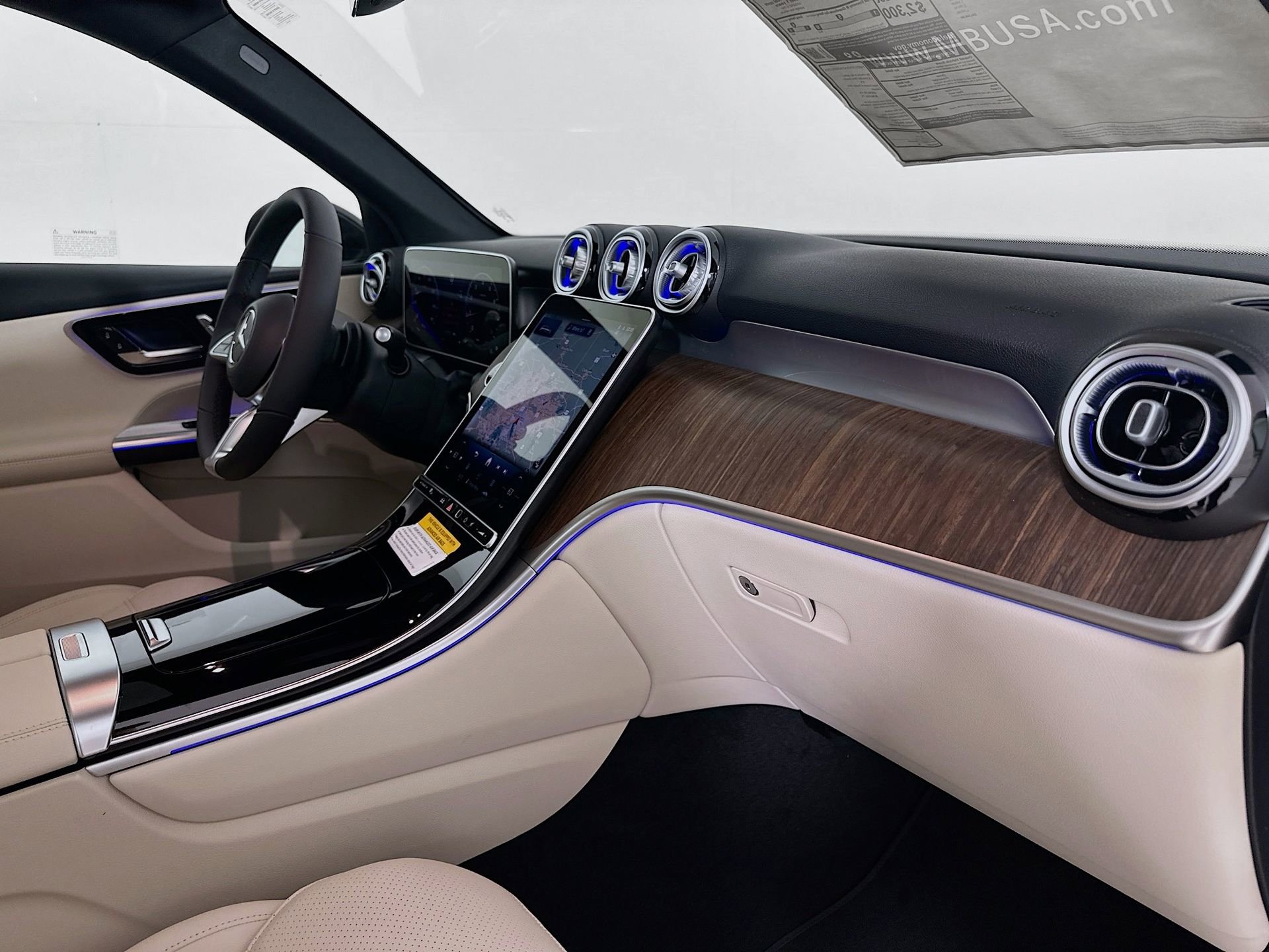 New 2026 Mercedes-Benz GLC 300 image 32