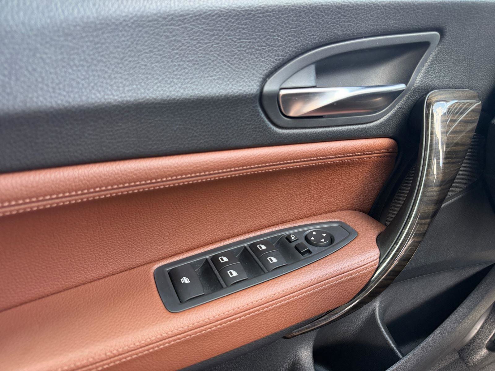 Used 2017 BMW 230i Convertible image 19