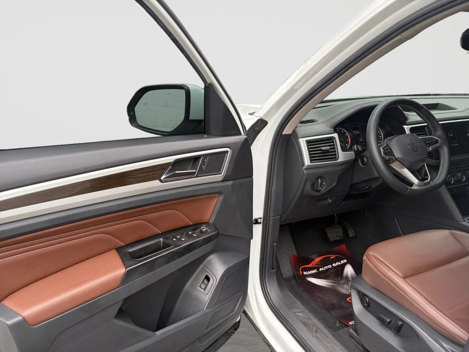 Used 2021 Volkswagen Atlas SE AWD/4WD image 11