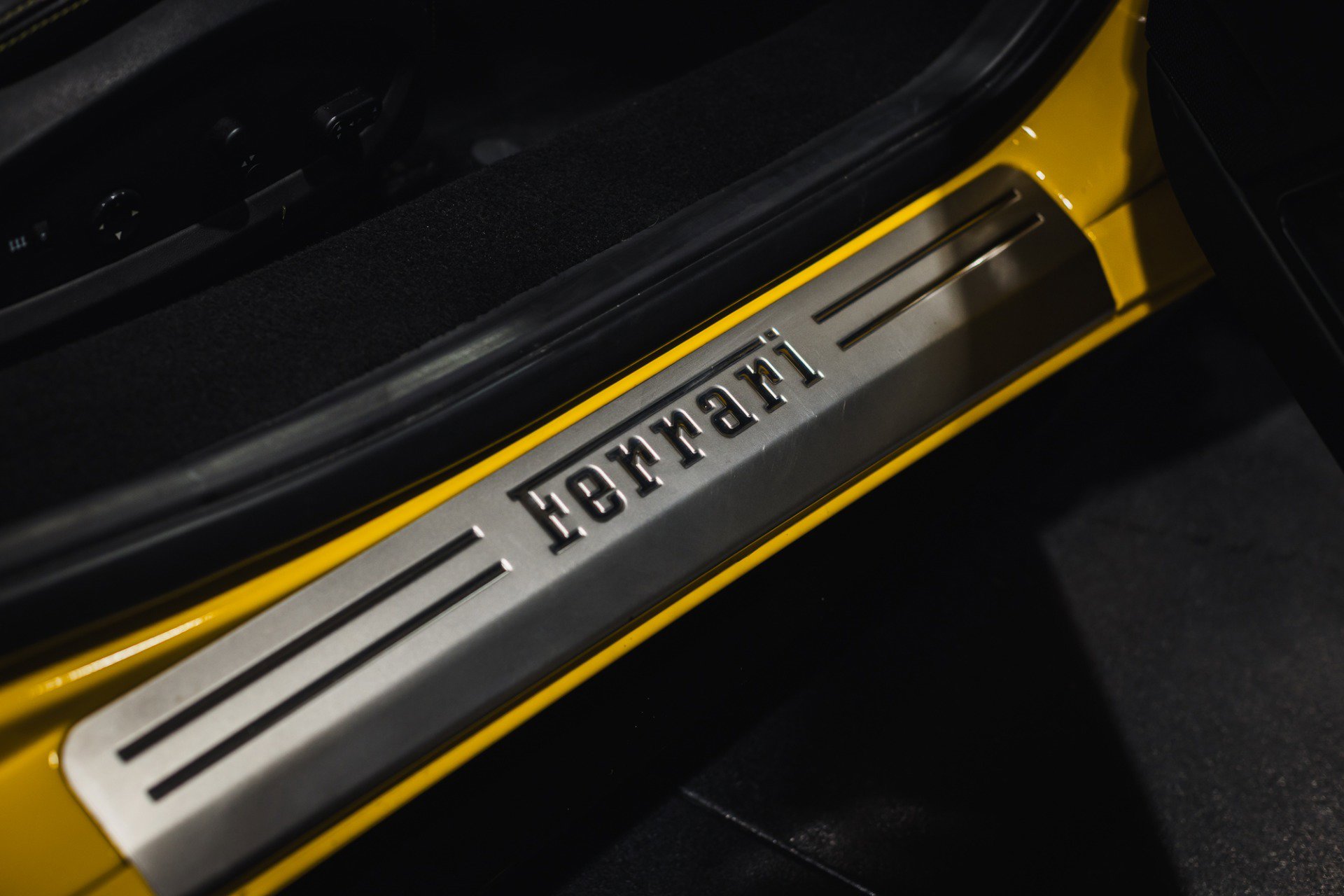 Used 2013 Ferrari 458 Italia Coupe image 29