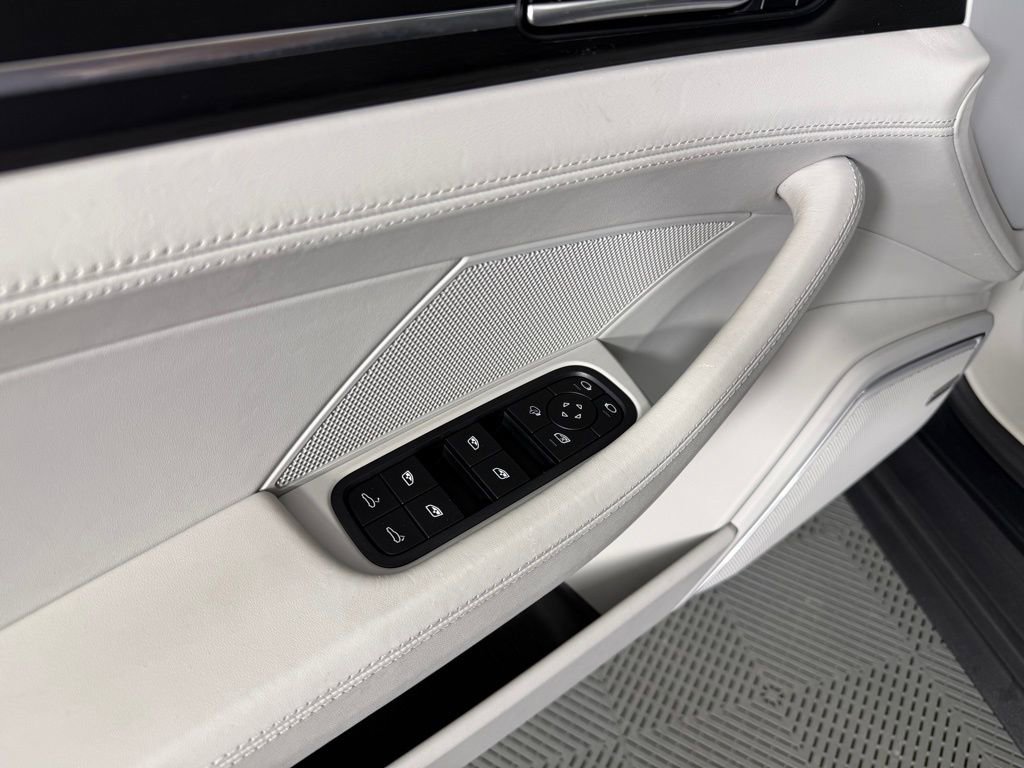 Certified 2022 Porsche Panamera 4 Platinum Edition image 21