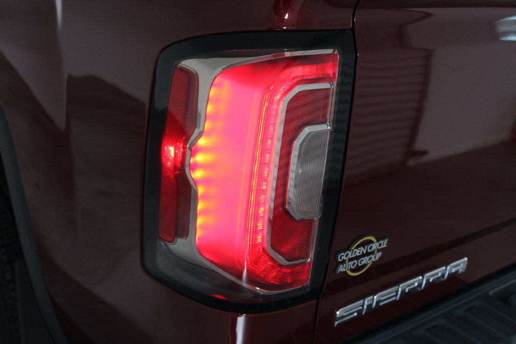 Used 2016 GMC Sierra 1500 Denali w/ Enhanced Driver Alert Package AWD/4WD image 58