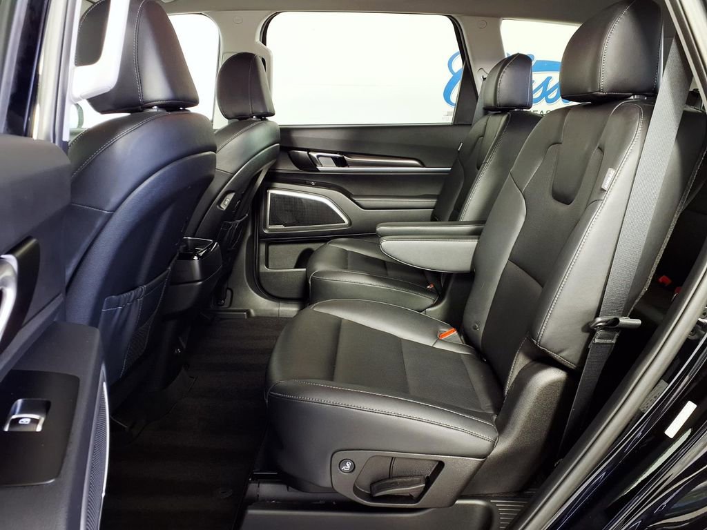 Used 2023 Kia Telluride S image 8