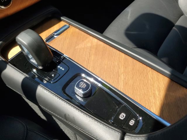 Used 2024 Volvo XC90 B5 Plus image 28