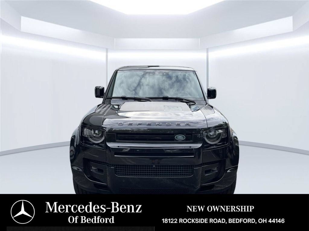 Used 2023 Land Rover Defender 110 V8 AWD/4WD image 8