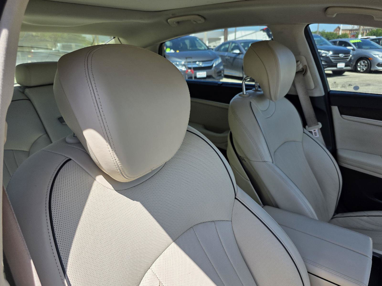Used 2015 Hyundai Genesis 5.0 w/ Option Group 05 RWD image 32