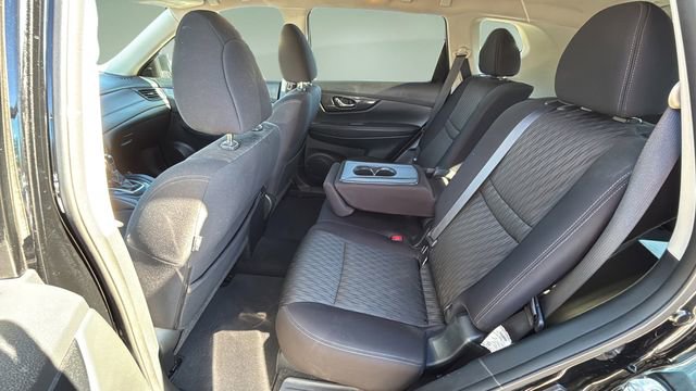 Used 2017 Nissan Rogue SV w/ Sun & Sound Touring Package image 20