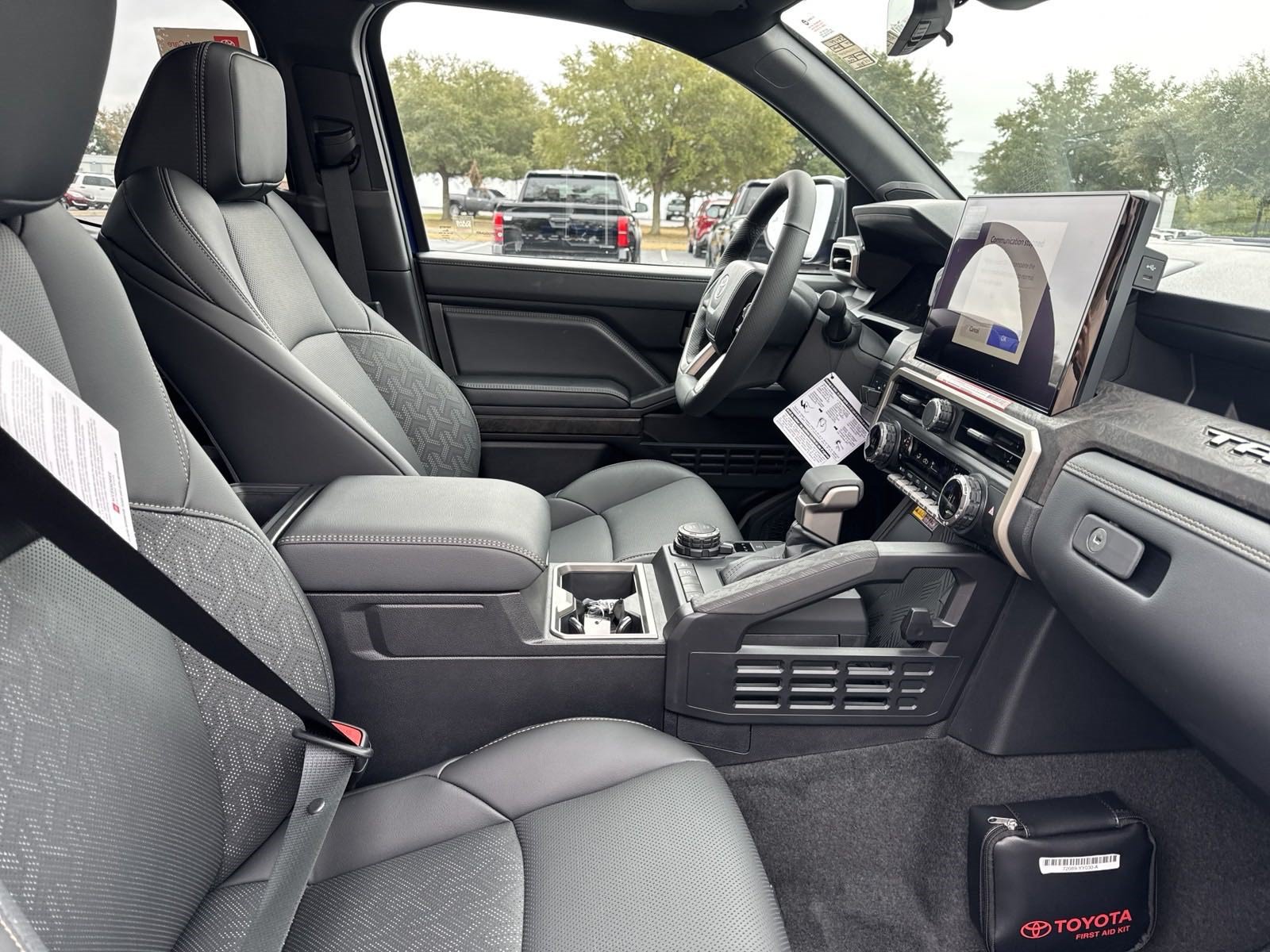 New 2024 Toyota Tacoma Limited w/ Limited Package (LT) AWD/4WD image 35