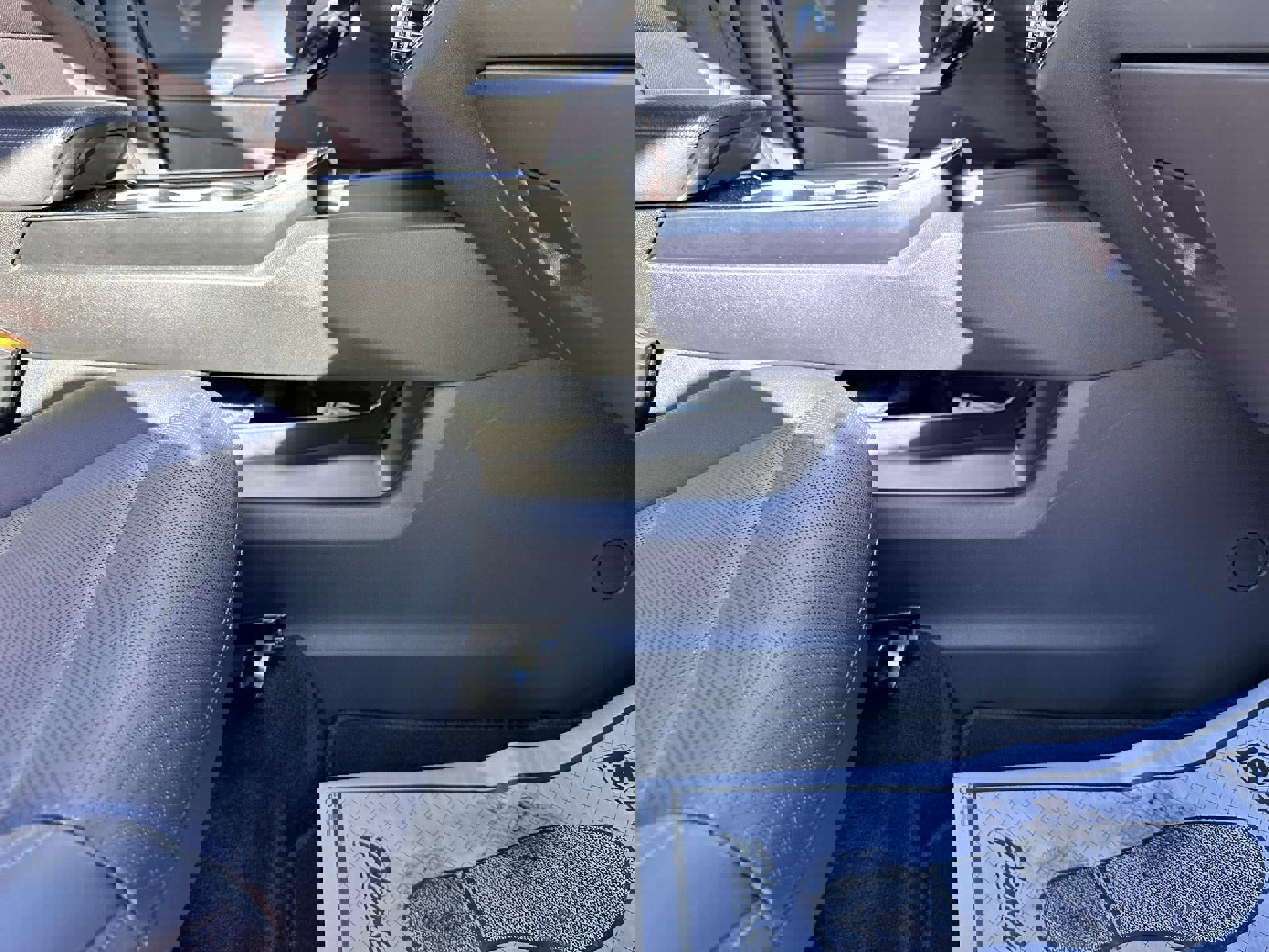 Certified 2025 Chevrolet Equinox LT w/ Convenience Package II image 25