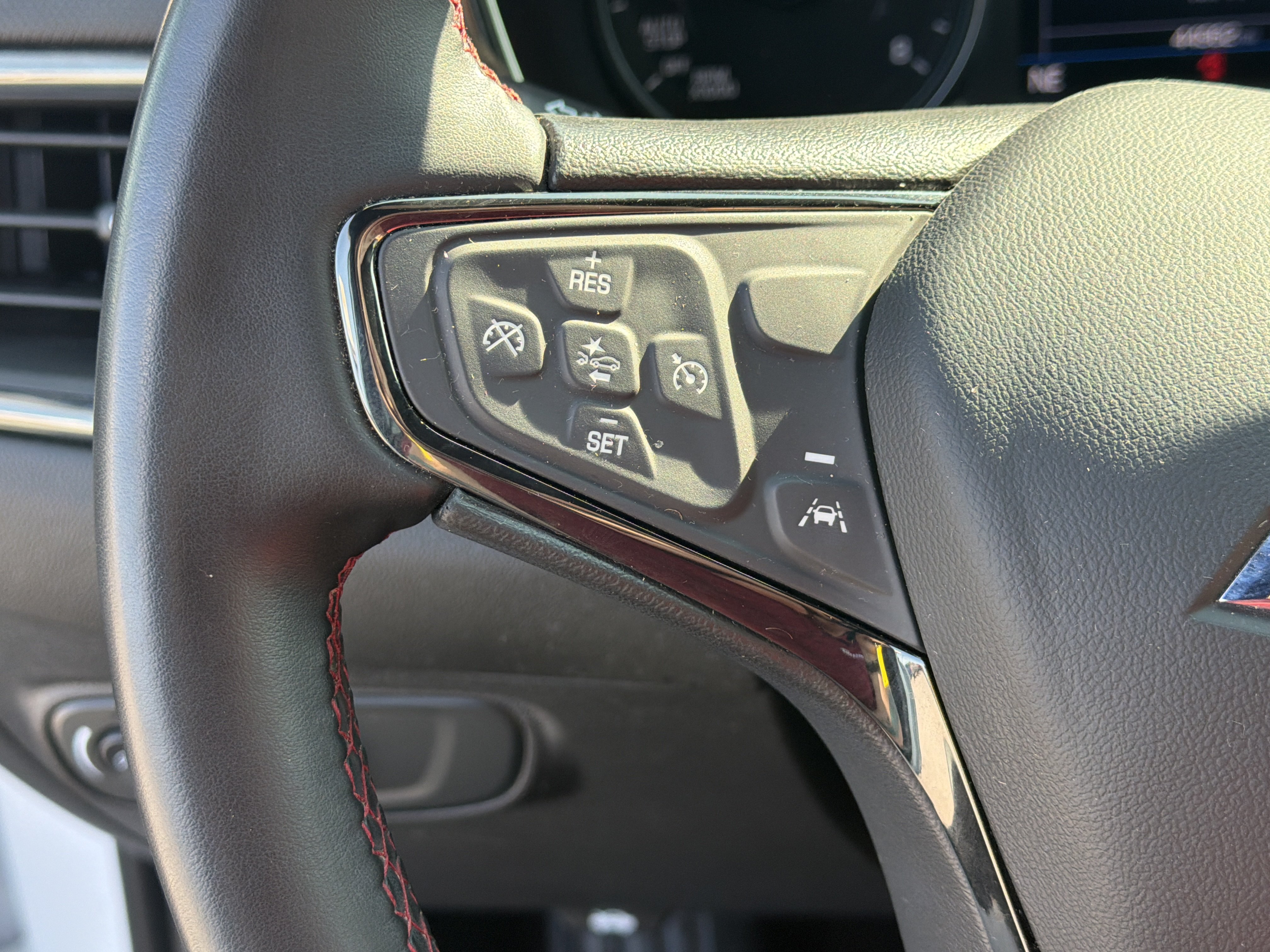 Used 2024 Chevrolet Equinox RS w/ LPO, Floor Liner Package AWD/4WD image 22