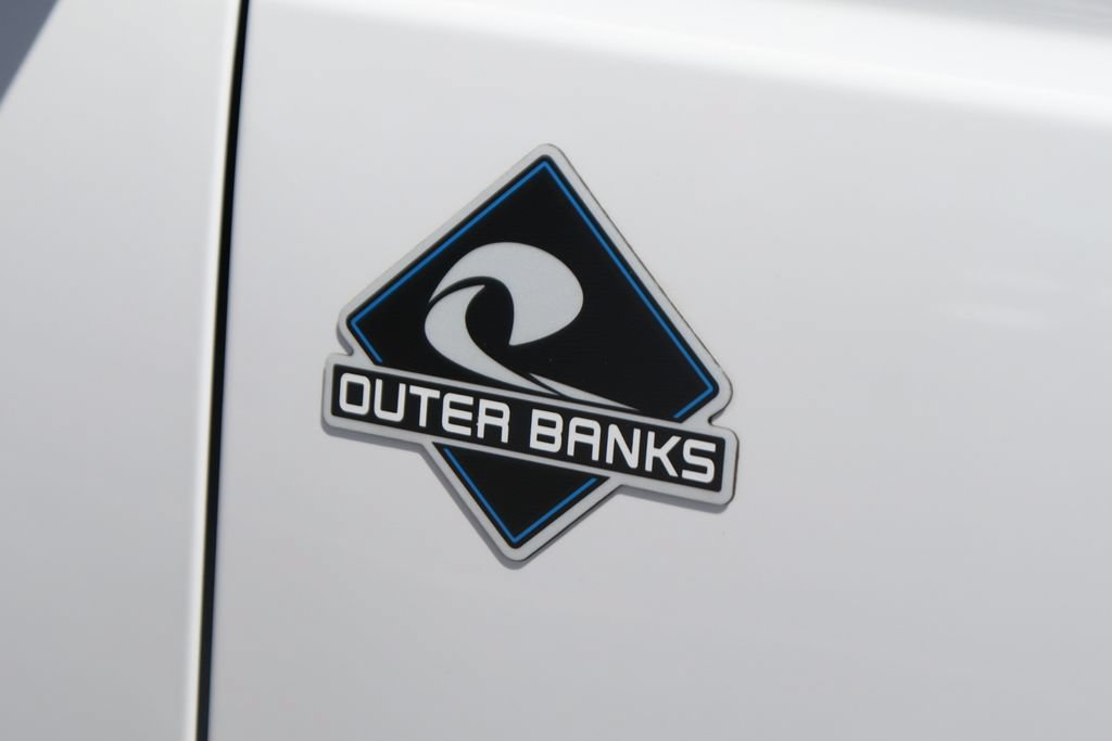 Used 2024 Ford Bronco Outer Banks AWD/4WD image 48