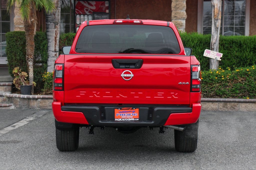 Used 2025 Nissan Frontier SV AWD/4WD image 7