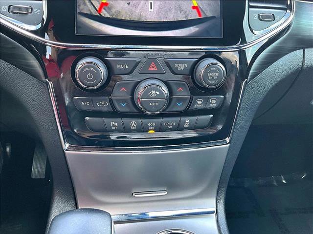 Used 2019 Jeep Grand Cherokee Altitude image 24