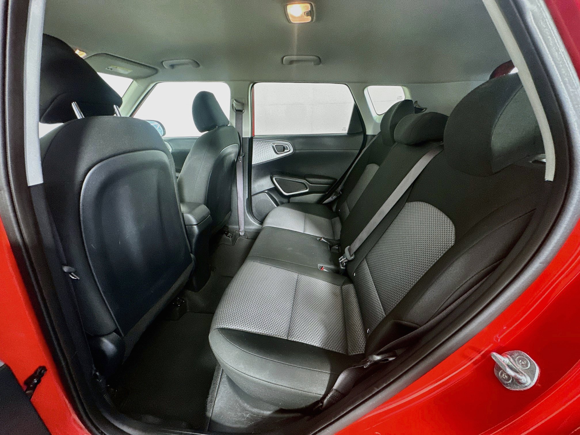 Used 2024 Kia Soul LX w/ Option Group 015 FWD image 26