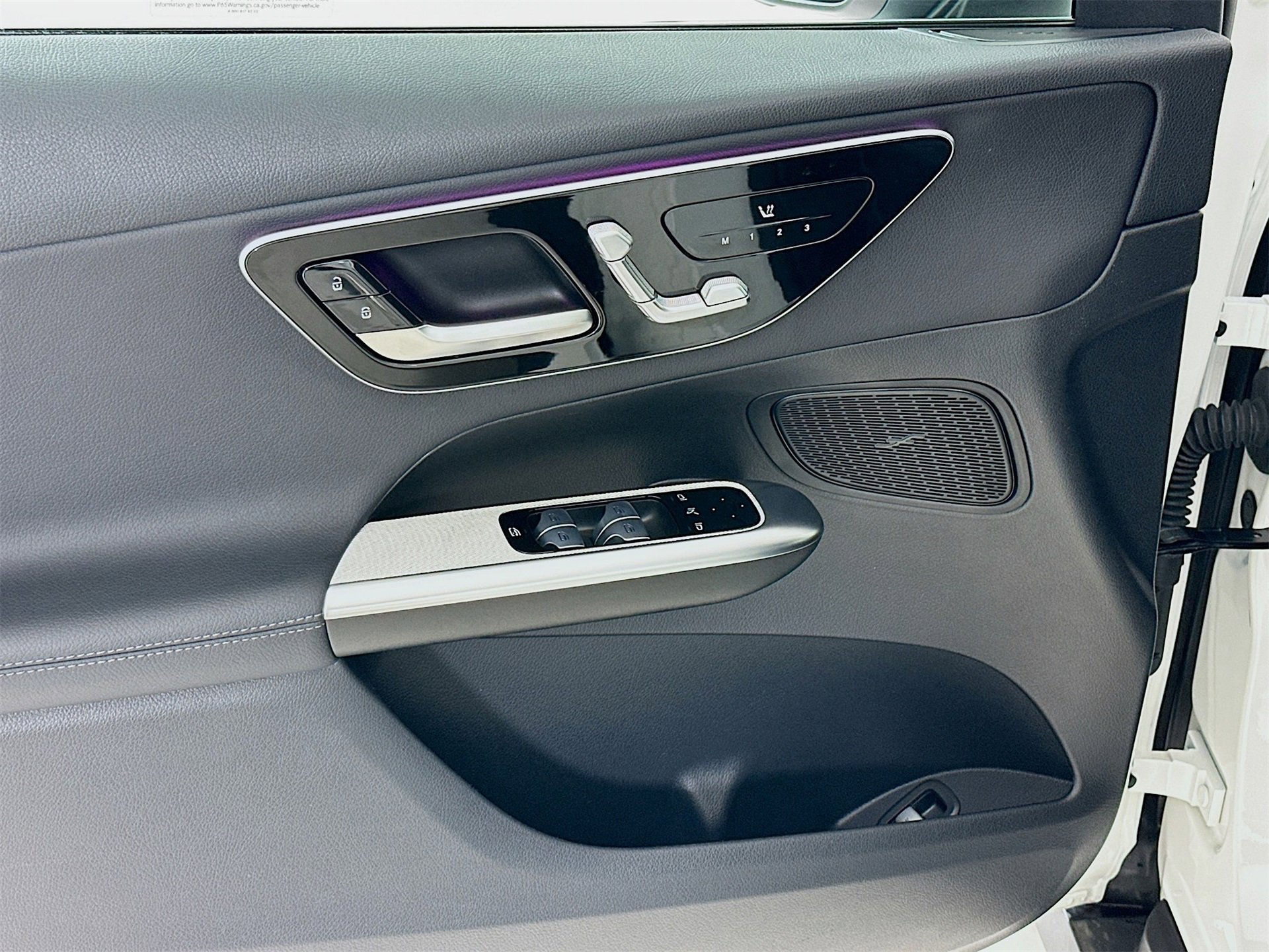 Certified 2025 Mercedes-Benz GLC 300 image 18