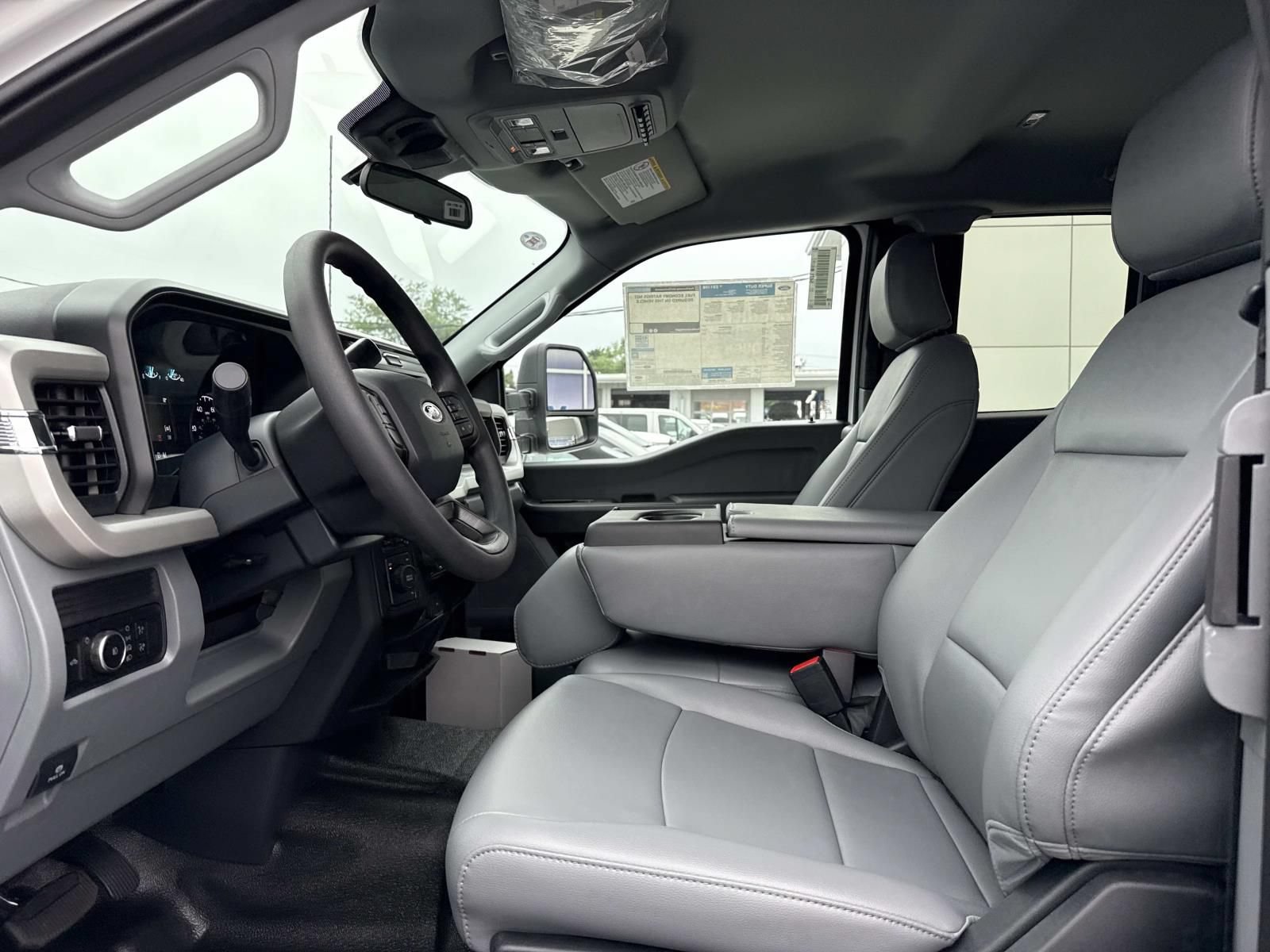 New 2026 Ford F550 4x4 Supercab Super Duty image 10