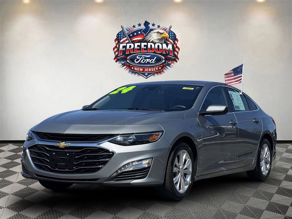 Used 2024 Chevrolet Malibu LT FWD image 2