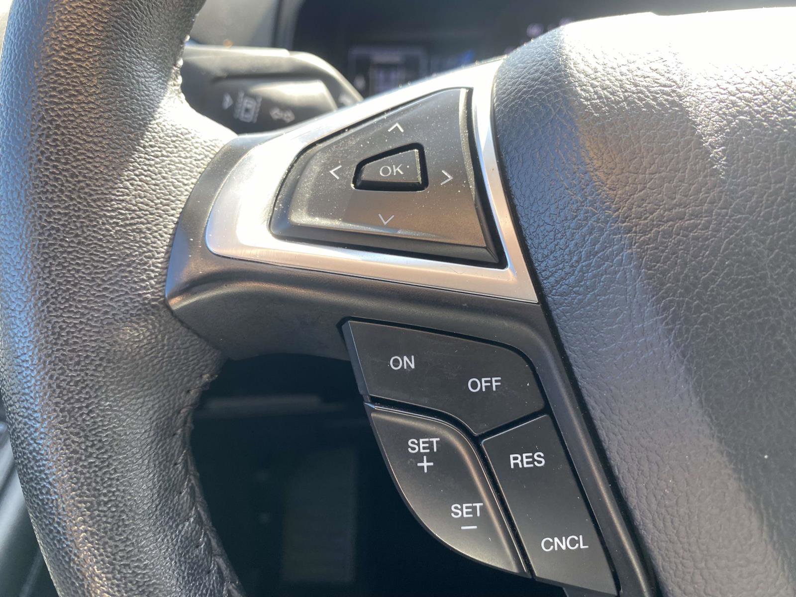 Used 2024 Ford Edge SEL AWD/4WD image 19